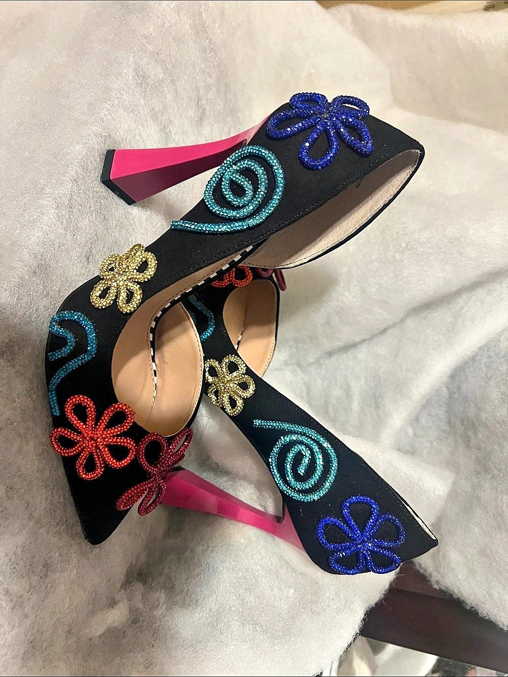 Betsey Johnson Brice Crystal Floral Pump Heels Black & Pink